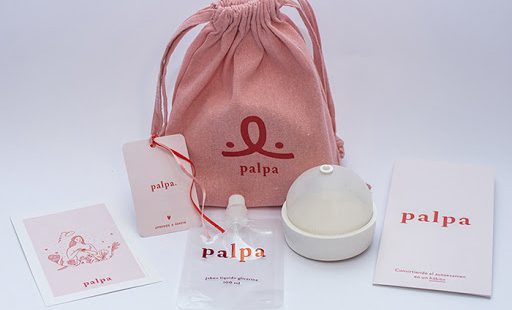 Fotografía de una serie de elementos con la palabra Palpa escritos