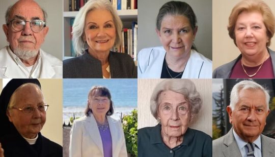 Imagen compuesta con retratos individuales de varias personas mayores, organizados en filas.